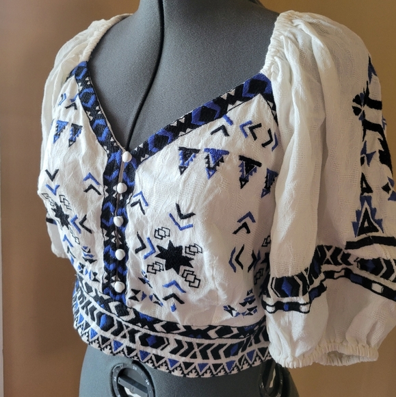 Anthropology Puff-Sleeve Deco Blouse w/ Tie Back and cute button detail Size Lar - Picture 5 of 6